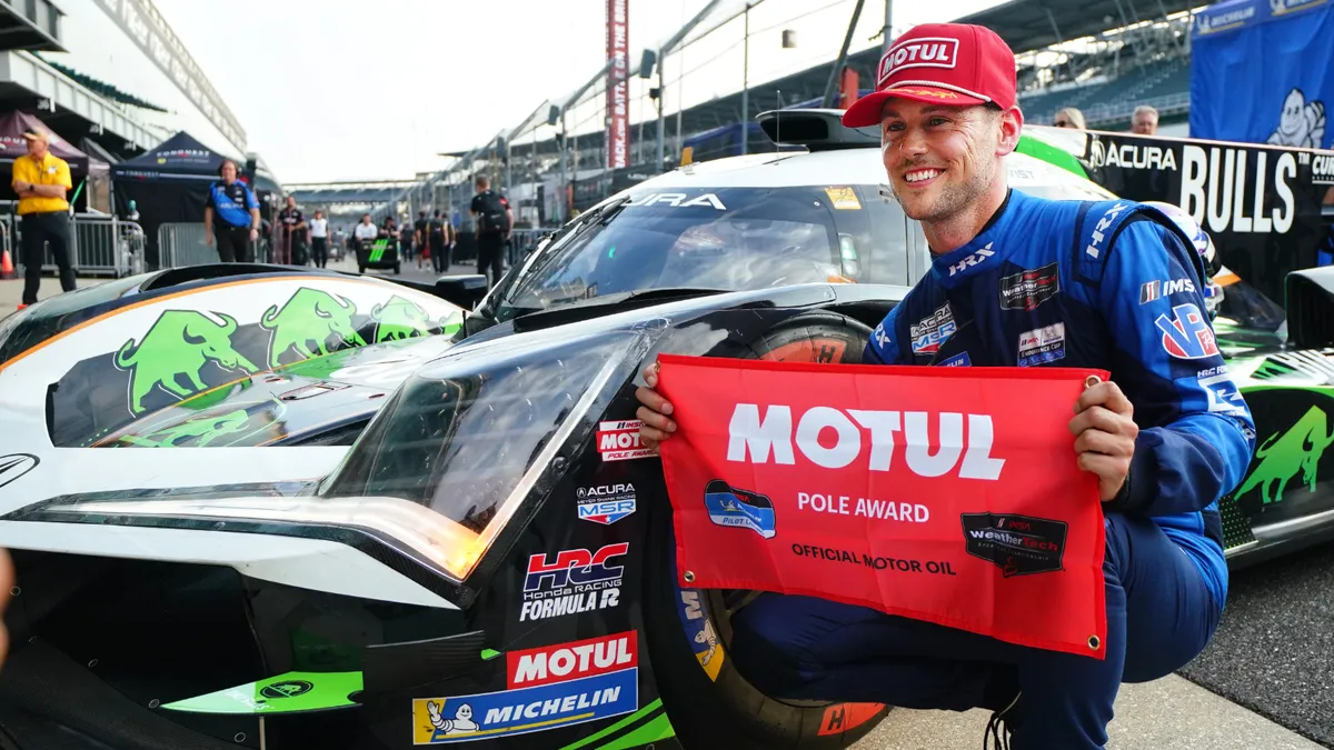 Blomqvist Rebut Pole IMSA di Indianapolis, Acura Dominan