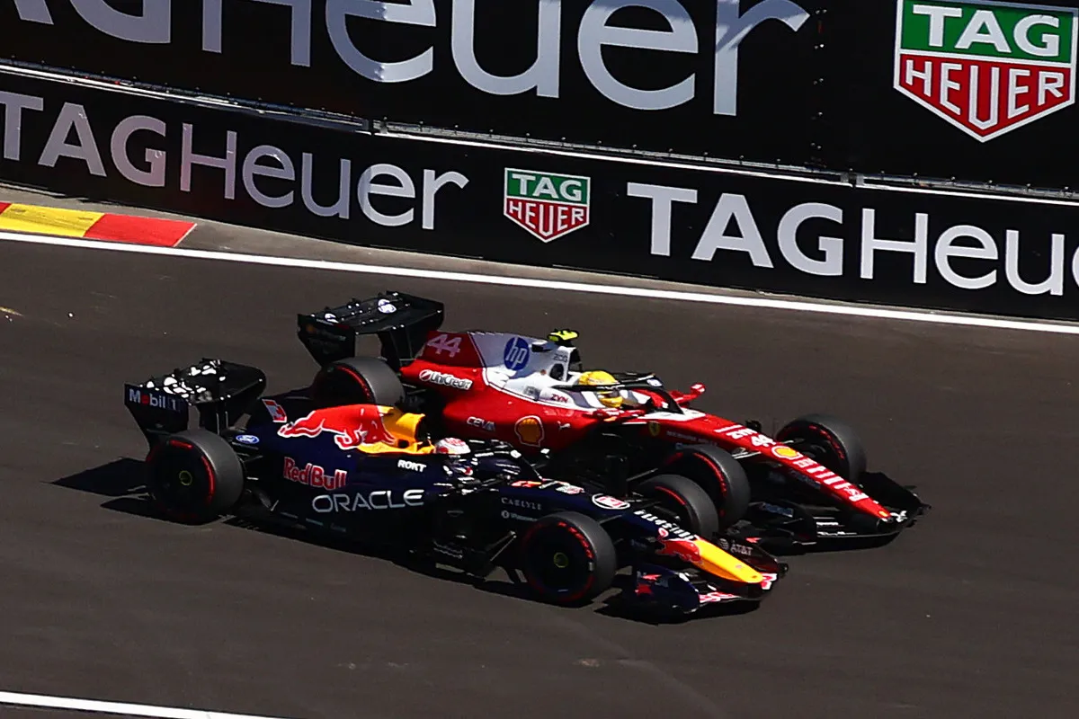 Verstappen vs Hamilton: Bentrokan Kurva 1 di Madrid yang Panaskan Rivalitas