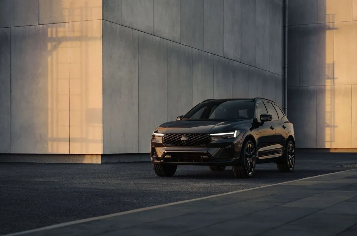Volvo XC60 and XC90 Plug-in Hybrids Go the Distance: Up to 200 km