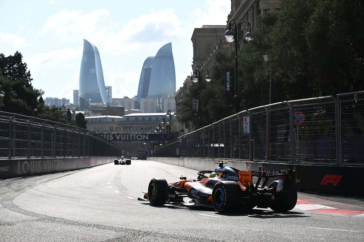 Mengapa McLaren Kalah Kecepatan dari Mercedes di Trek Lurus Baku