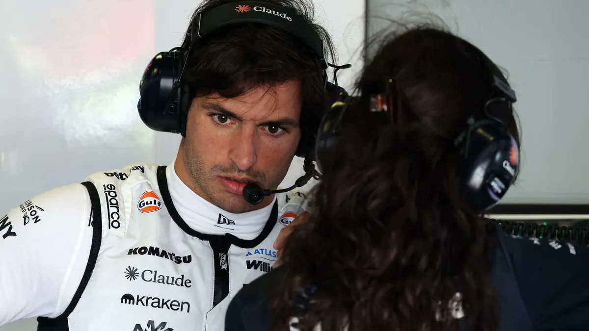 Sainz Terjatuh ke P14 usai Penalti Yellow Flag di Baku