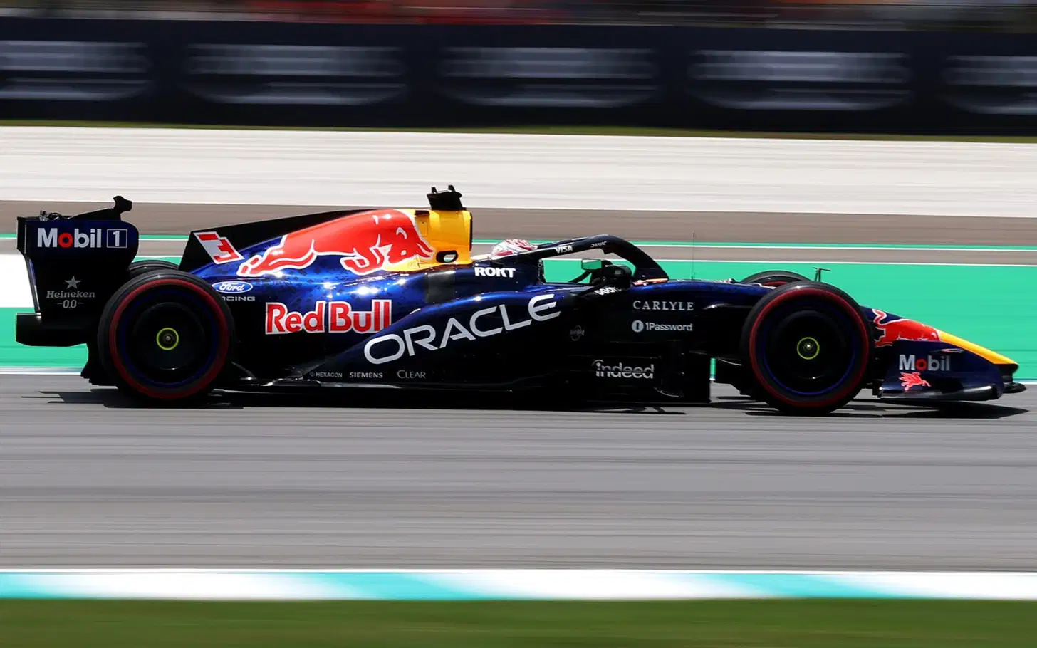 Max Verstappen Leads Sepang FP1 in Extreme Heat