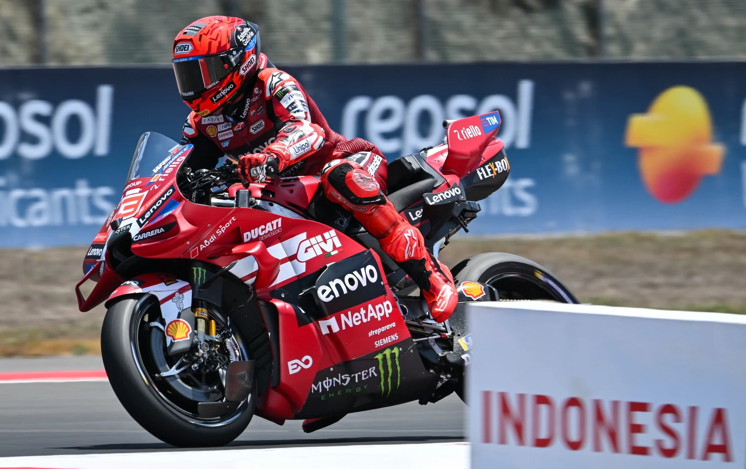 Marquez Plays Mind Games With Martin in Mandalika Qualifying