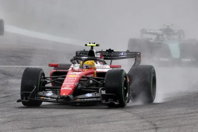 Verstappen Wins Bahrain GP in Sepang as Russell Title Hopes Die