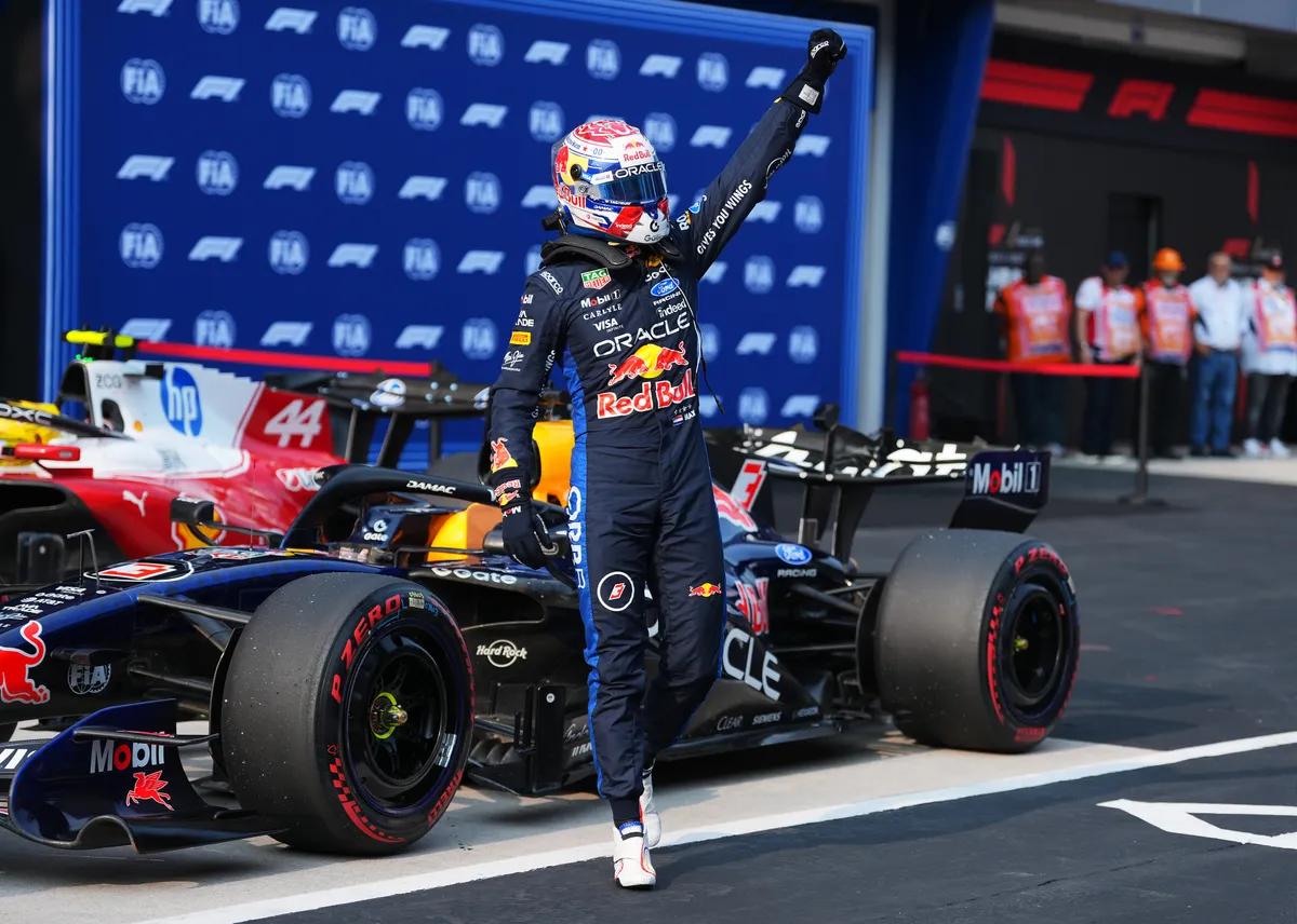 Verstappen Juara GP Bahrain Malaysia 2026 di Tengah Hujan Badai