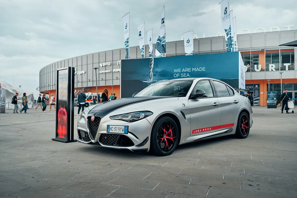 Alfa Romeo Tampil Gemilang Jadi Official Car Salone Nautico Genova