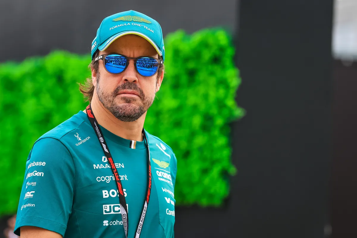 Alonso Tutup Peluang Tampil di Reli Dakar 2027