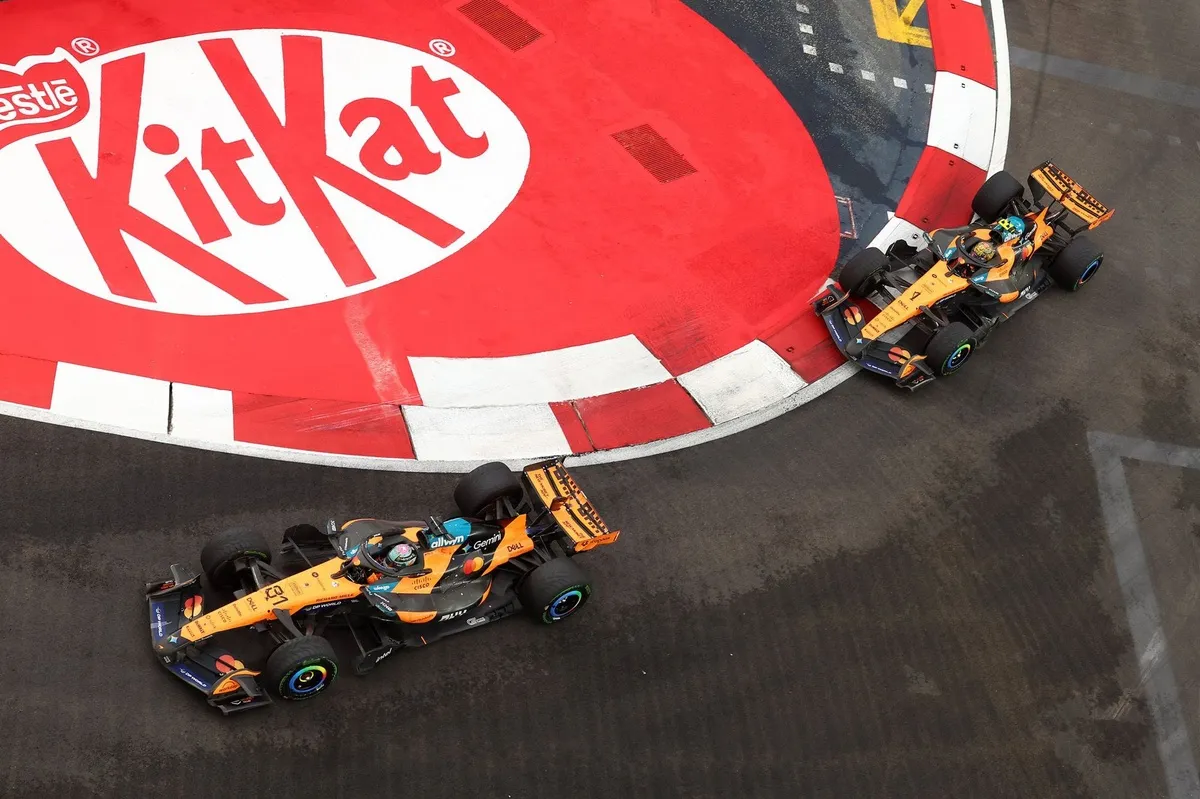Insiden Tabrakan Lando Norris dan Oscar Piastri di GP Singapura 2026