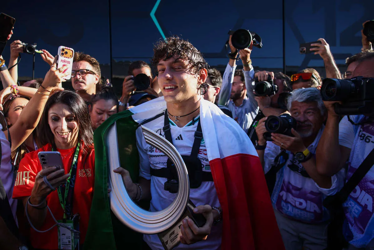 Mercedes Redam Ambisi Gelar Juara Dunia F1 2026 Kimi Antonelli di Austin
