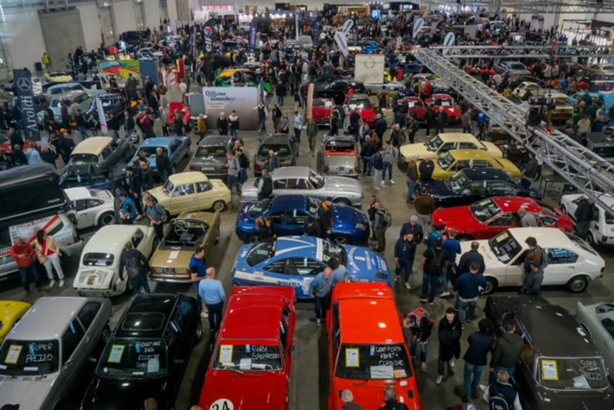 Auto e Moto d’Epoca 2026 Triumphs in Bologna: International Visitors From 34 Countries