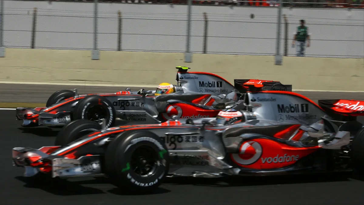 Dokumenter BBC Ungkap Kisah Panas Debut Lewis Hamilton di F1 2007