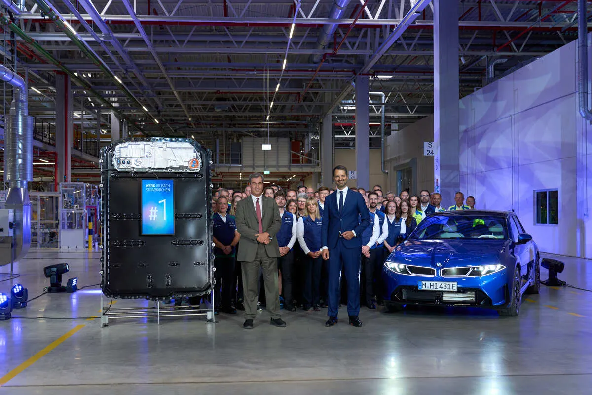 BMW Mulai Produksi Massal Baterai i3 di Pabrik Irlbach-Strasskirchen