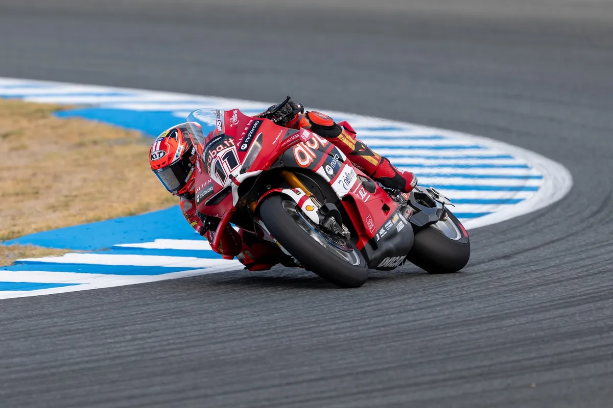 Nicolo Bulega Kuasai FP2 WorldSBK Jerez 2026, Twan Smits Bikin Kaget