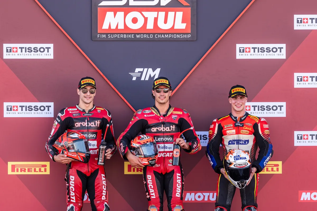 Nicolo Bulega Dominan di Estoril 2026, Alberto Surra Raih Podium Perdana WorldSBK