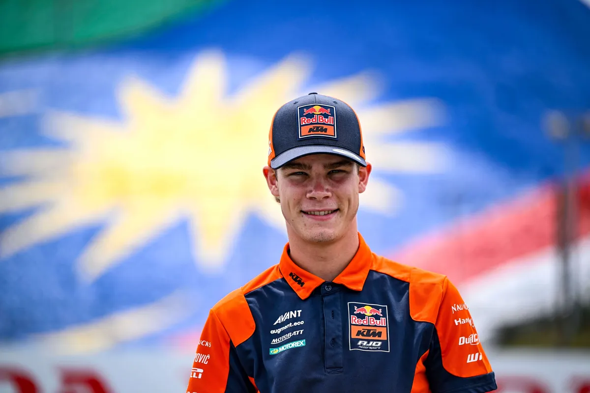 Collin Veijer Secures Sixth Place and Front Row Start on Second Line in Sepang