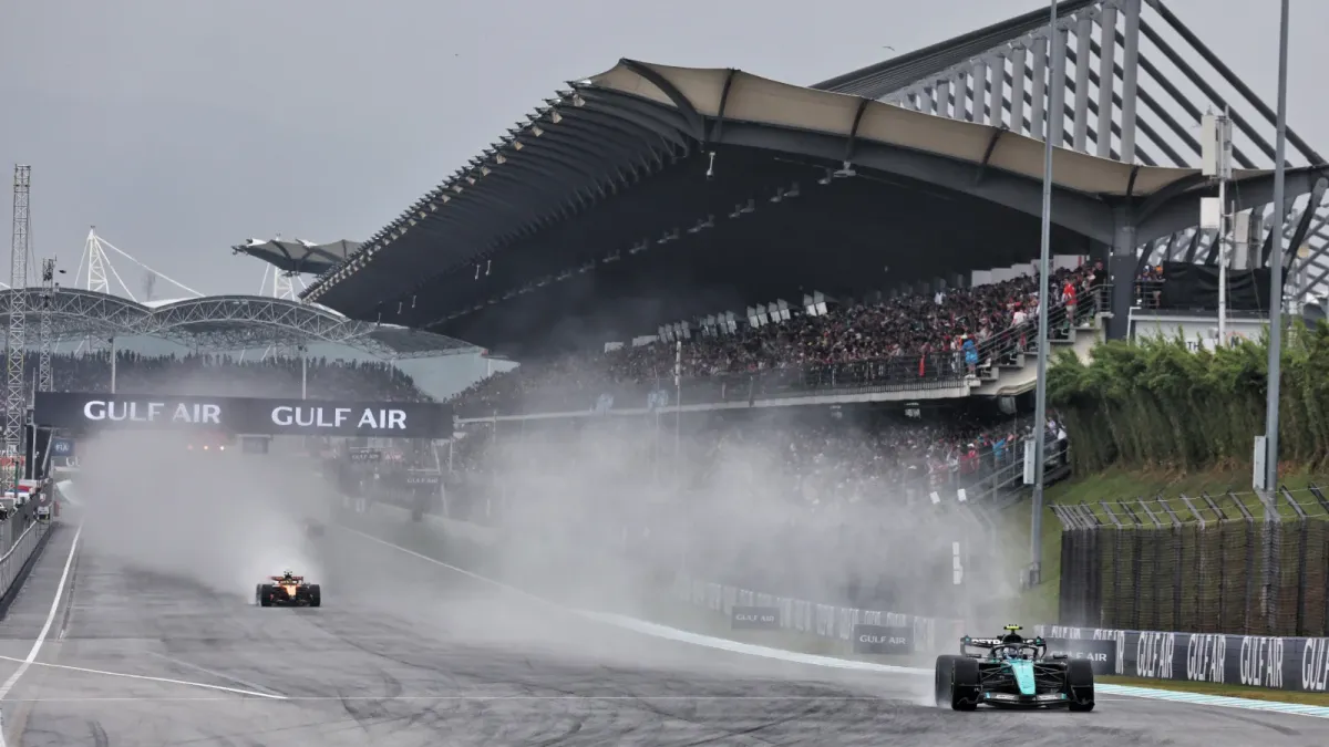 F1 Bahrain GP Malaysia Delayed After Software Issues Cause Formation Chaos