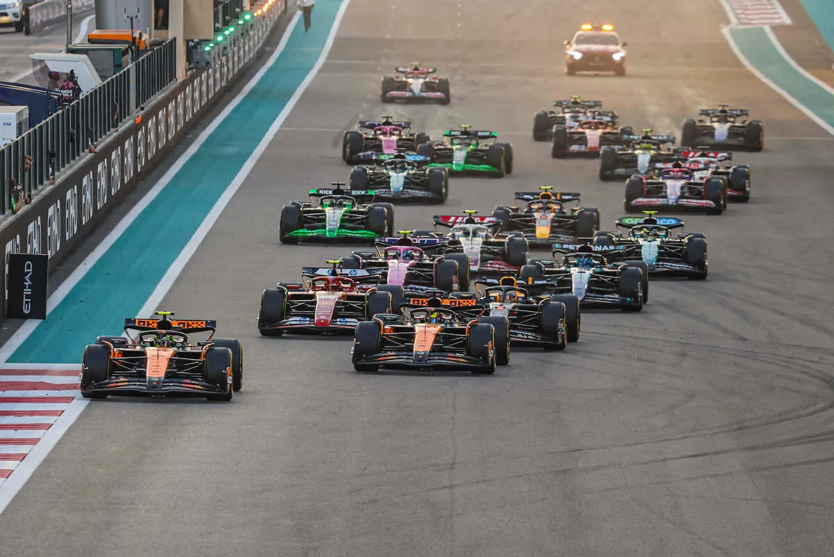 Domenicali Tegaskan F1 Tetap Gelar Seri Qatar dan Abu Dhabi Musim Ini