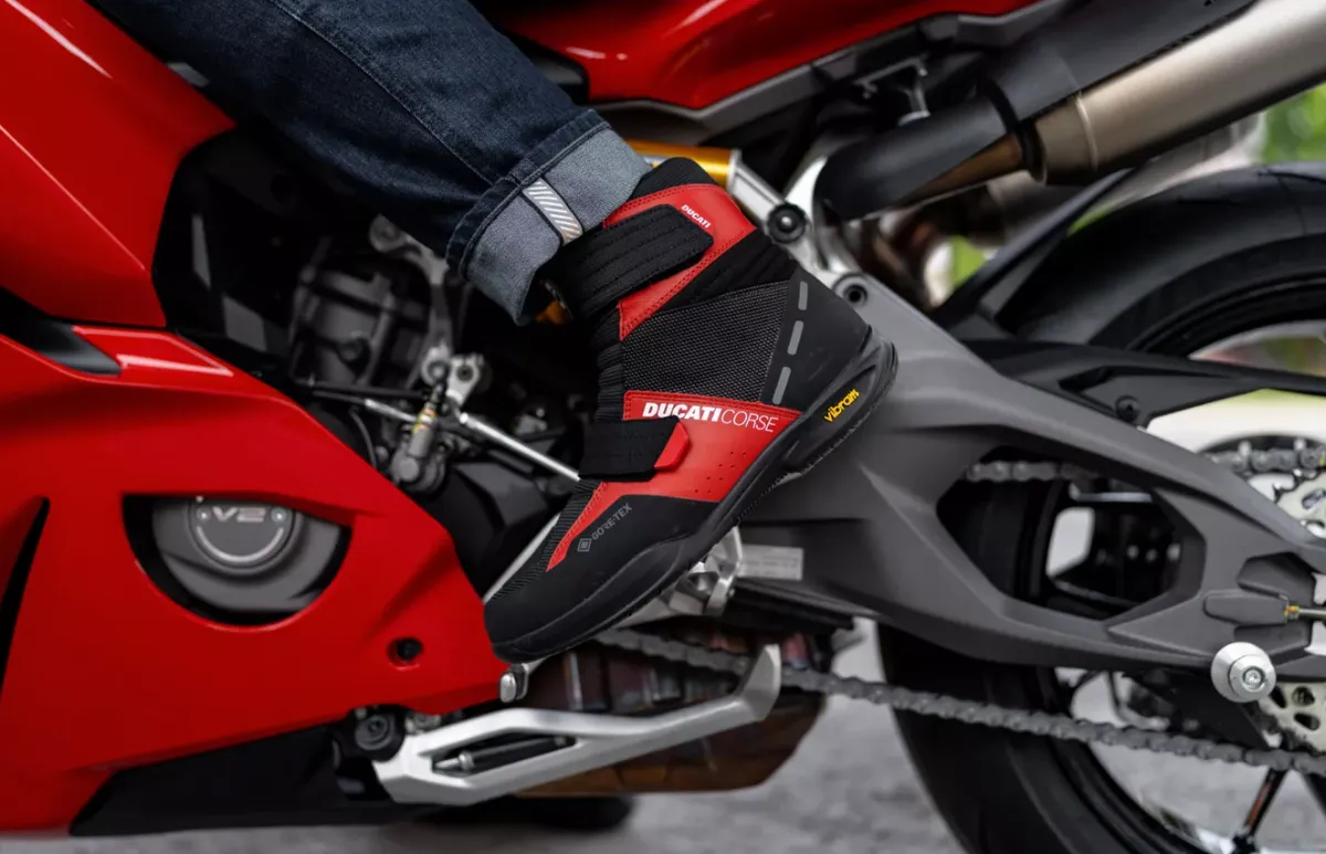 Ducati Rilis Tiga Sepatu Motor Baru Hasil Kolaborasi dengan Held