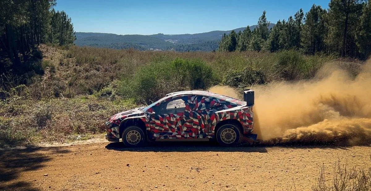 Elfyn Evans Ungkap Tantangan Regulasi Baru WRC 2027 Usai Uji Coba Toyota