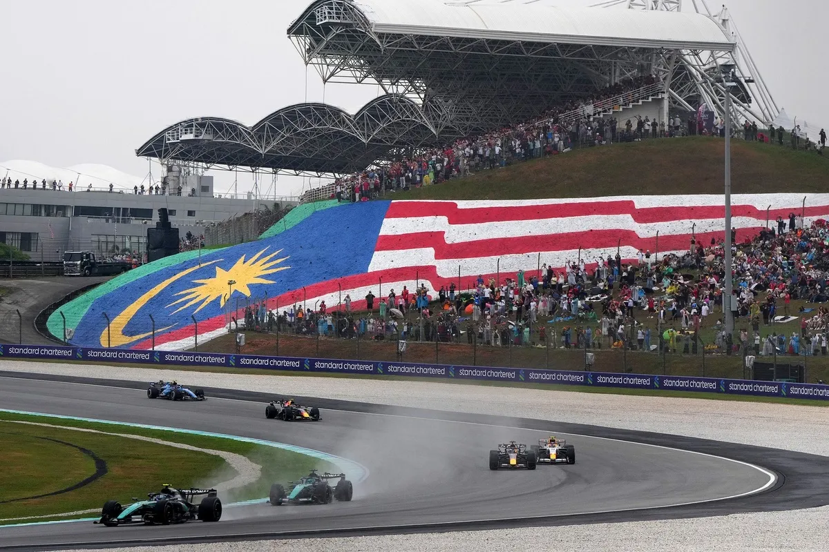 Bug Software FIA Bikin Mobil F1 Mogok Massal di Sepang Malaysia