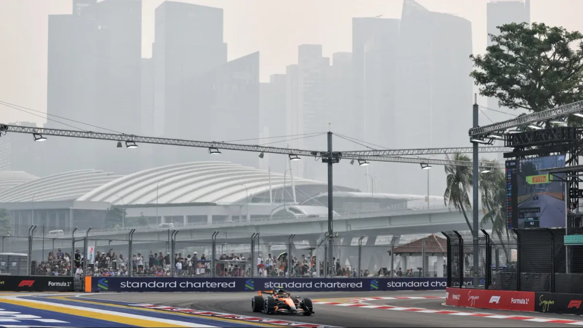 Russell Sets Pace in Singapore Grand Prix Practice