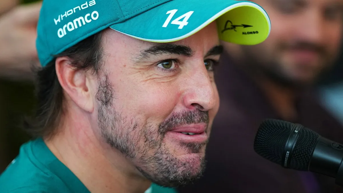 Alonso Ungkap Alasan Bertahan di F1 Hingga 2027