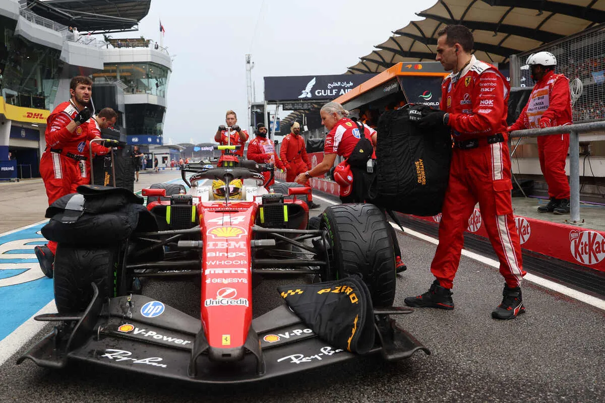 Blunder Ban Slick Ferrari Hancurkan Peluang Hamilton Leclerc GP