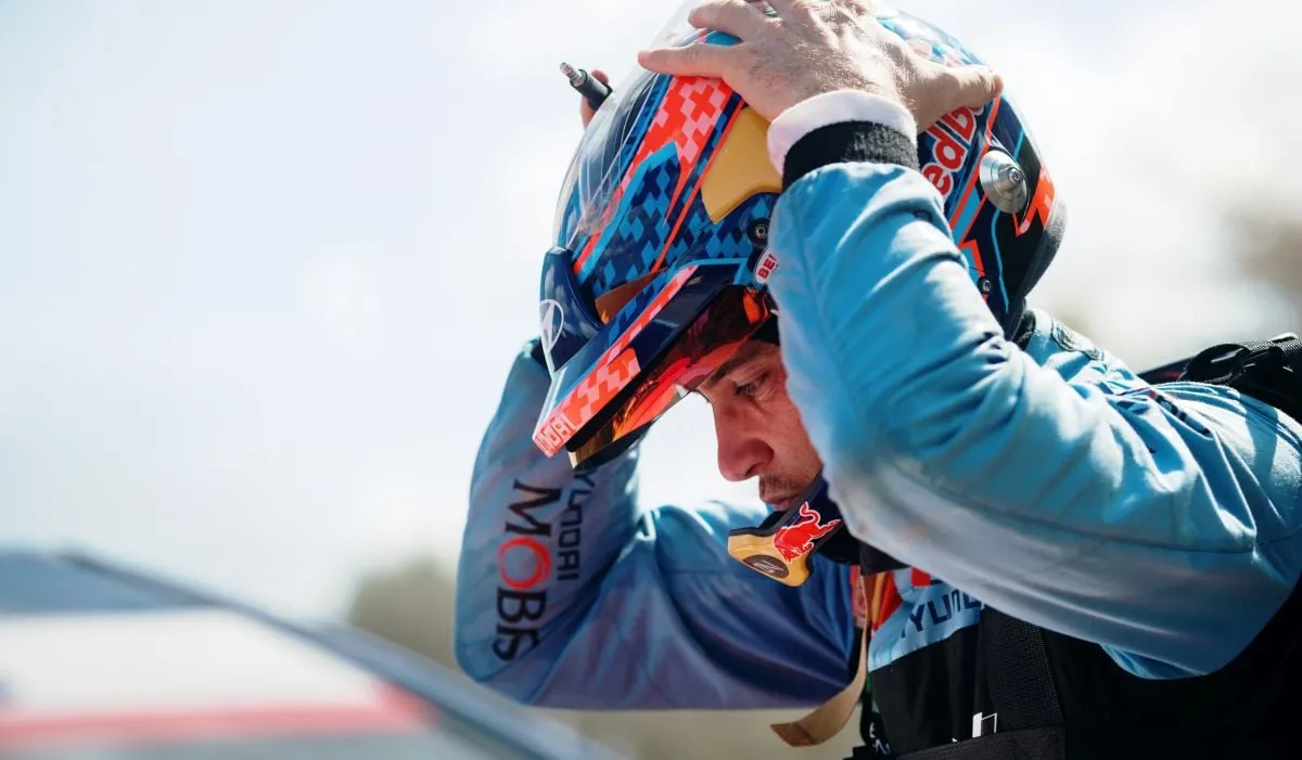 Pukulan Telak Tutup Musim Buruk Bintang WRC Hyundai Thierry Neuville