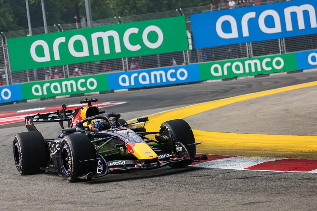Verstappen Pole Sprint GP Singapura 2026 Dibayangi Penalti