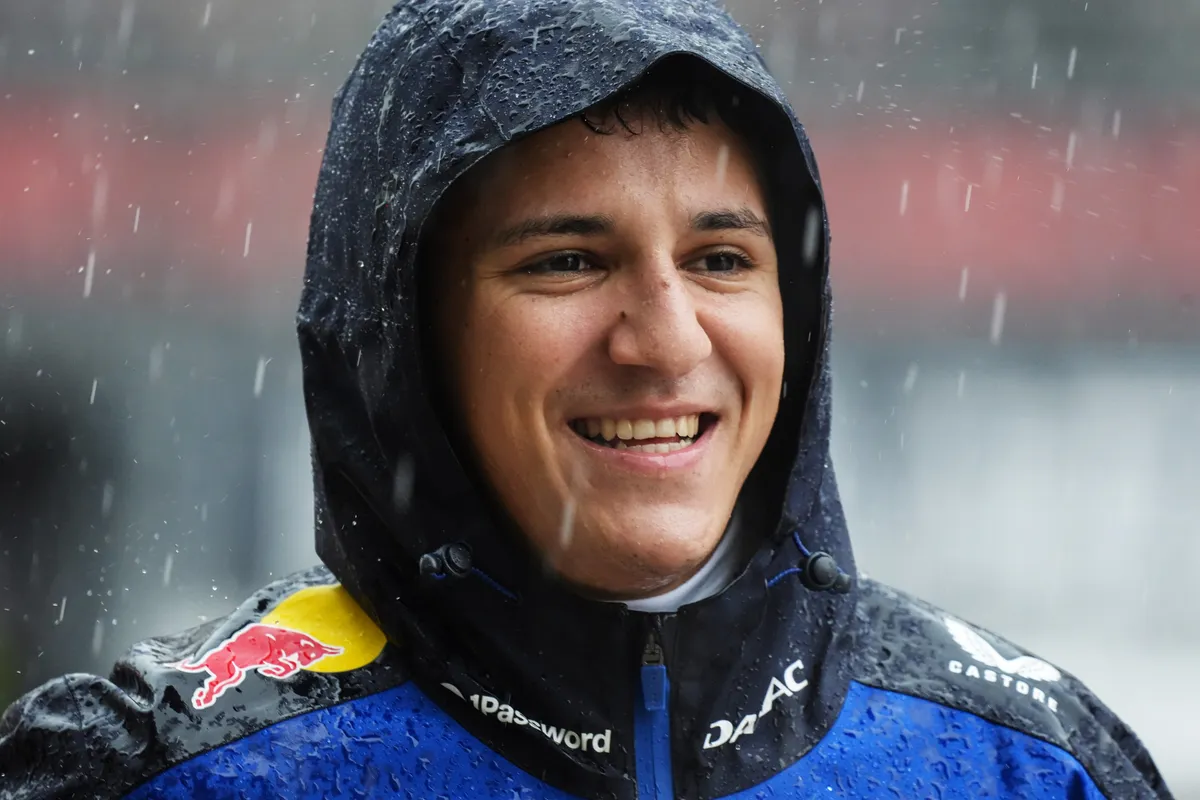 Hadjar Kecewa Berat di Bahrain Meski Red Bull Ukir Sejarah Manis