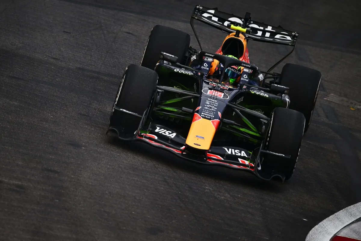 Hadjar Bingung Alami Masalah Mobil Red Bull di GP Singapura