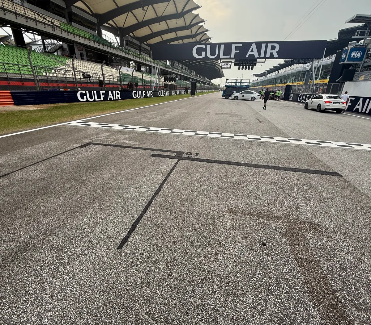 Last-Minute Fix for F1 Sepang Grid: Pole on Wrong Side