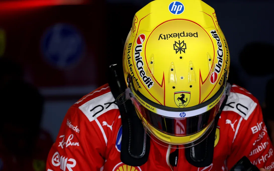 Hamilton Ungkap Detik Jantung Copot Saat Perjudian Ban Ferrari