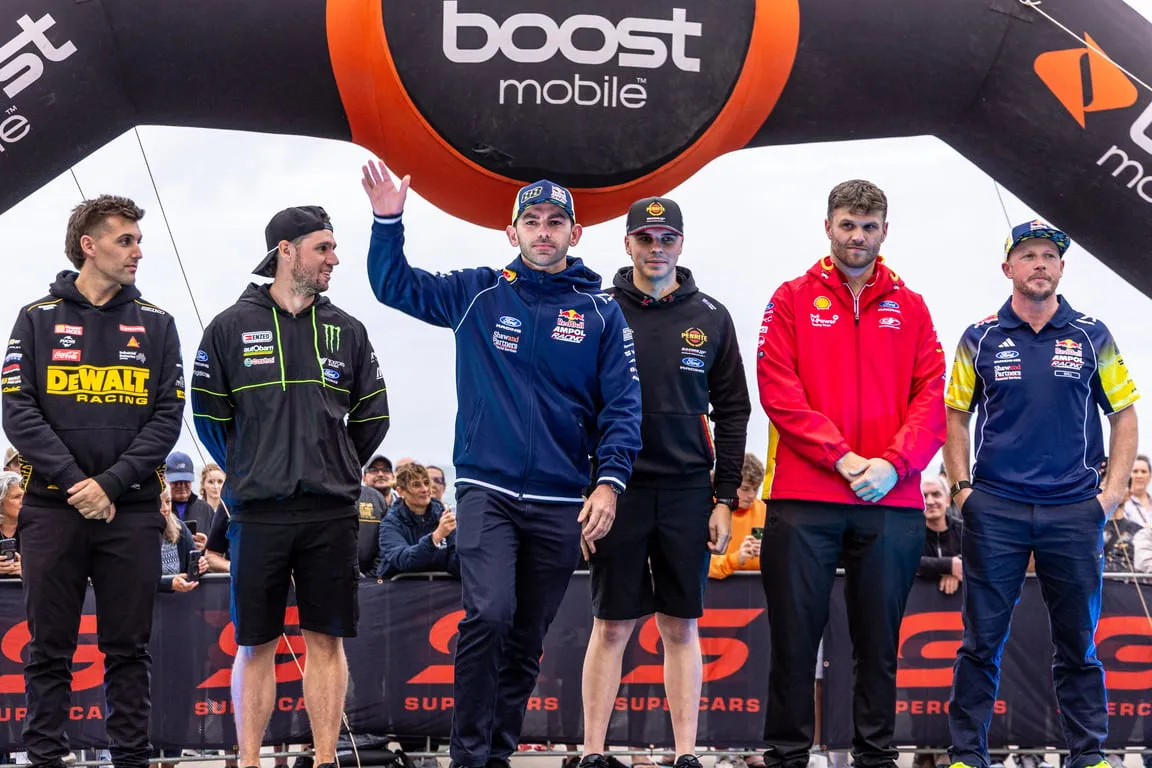 Craig Lowndes Ungkap Ancaman Nyata Ford Hadapi Aliansi GM dan Toyota 2026