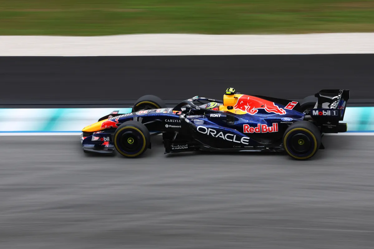 Max Verstappen Claims Sepang Pole, Lewis Hamilton Takes Second Spot
