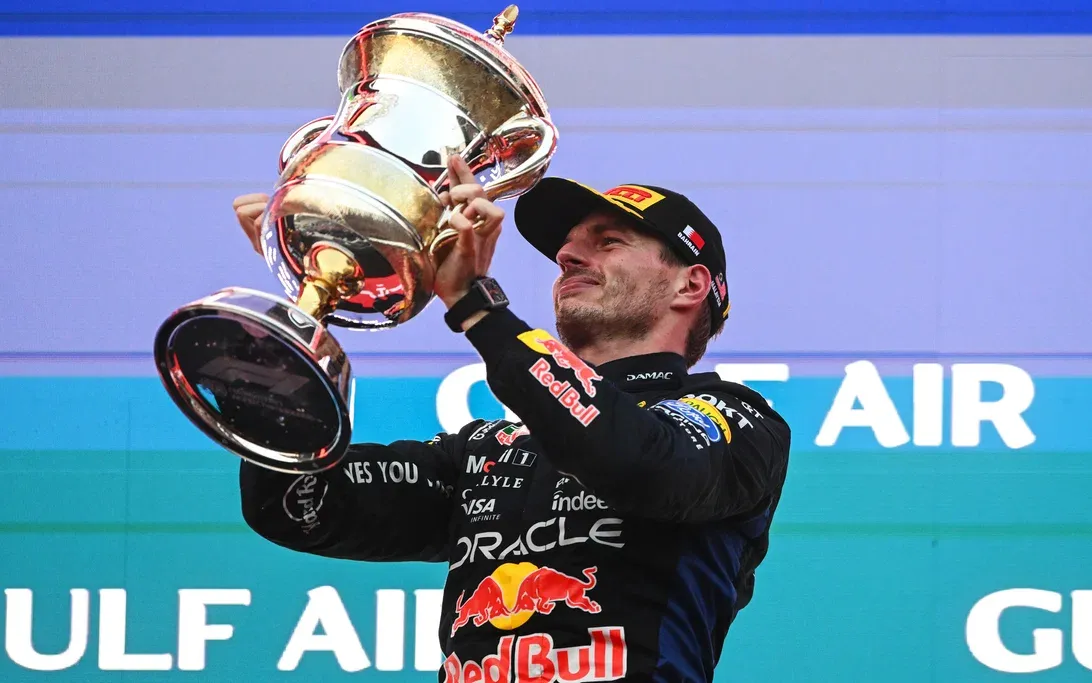 Start Buruk dan Drama Ban Antarkan Verstappen ke Kemenangan Bersejarah