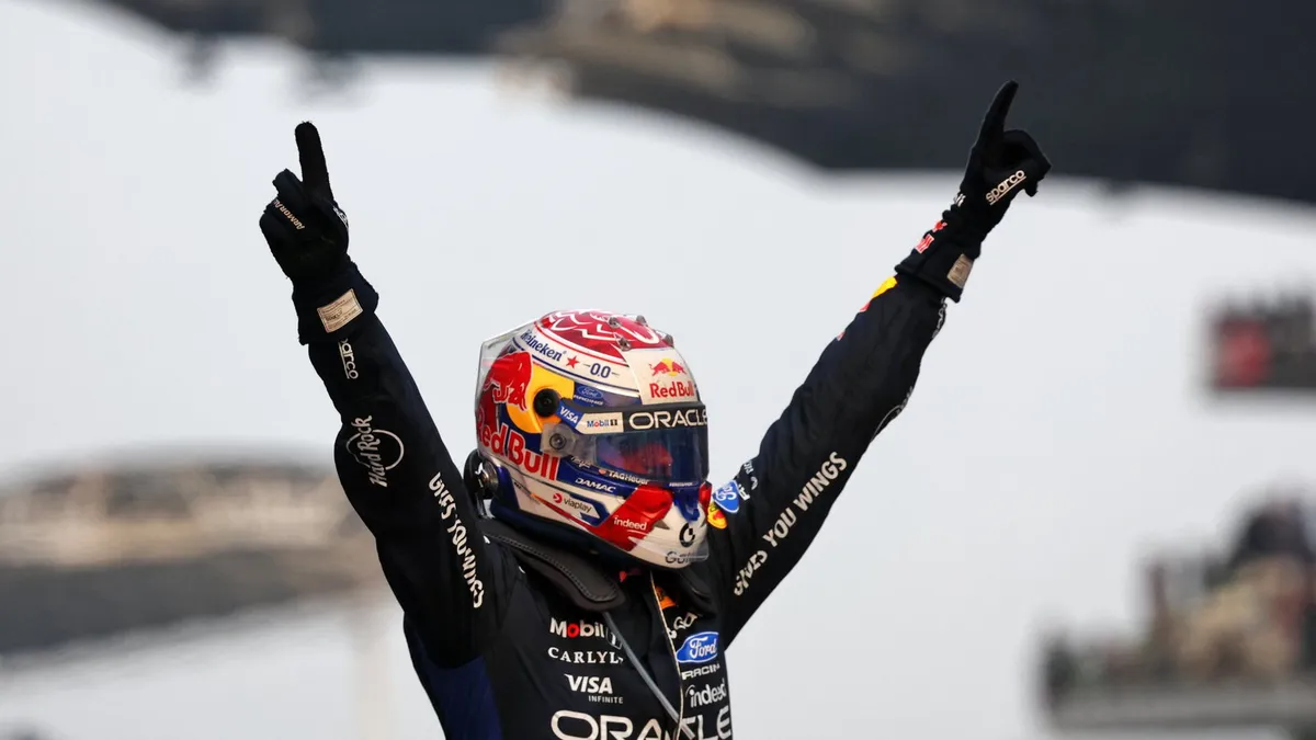 Verstappen Wins Bahrain GP at Sepang, Russell Title Hopes Falter
