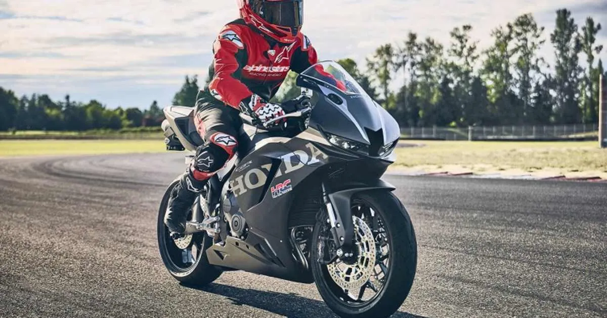 Honda Upgrades 2027 CBR600RR Supersport with Superbike Tech and HRC Kits