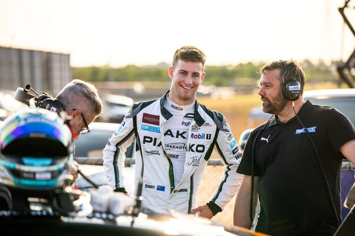 Clay Osborne Amankan Tiket Menuju Porsche Junior Shootout 2026 di Portugal