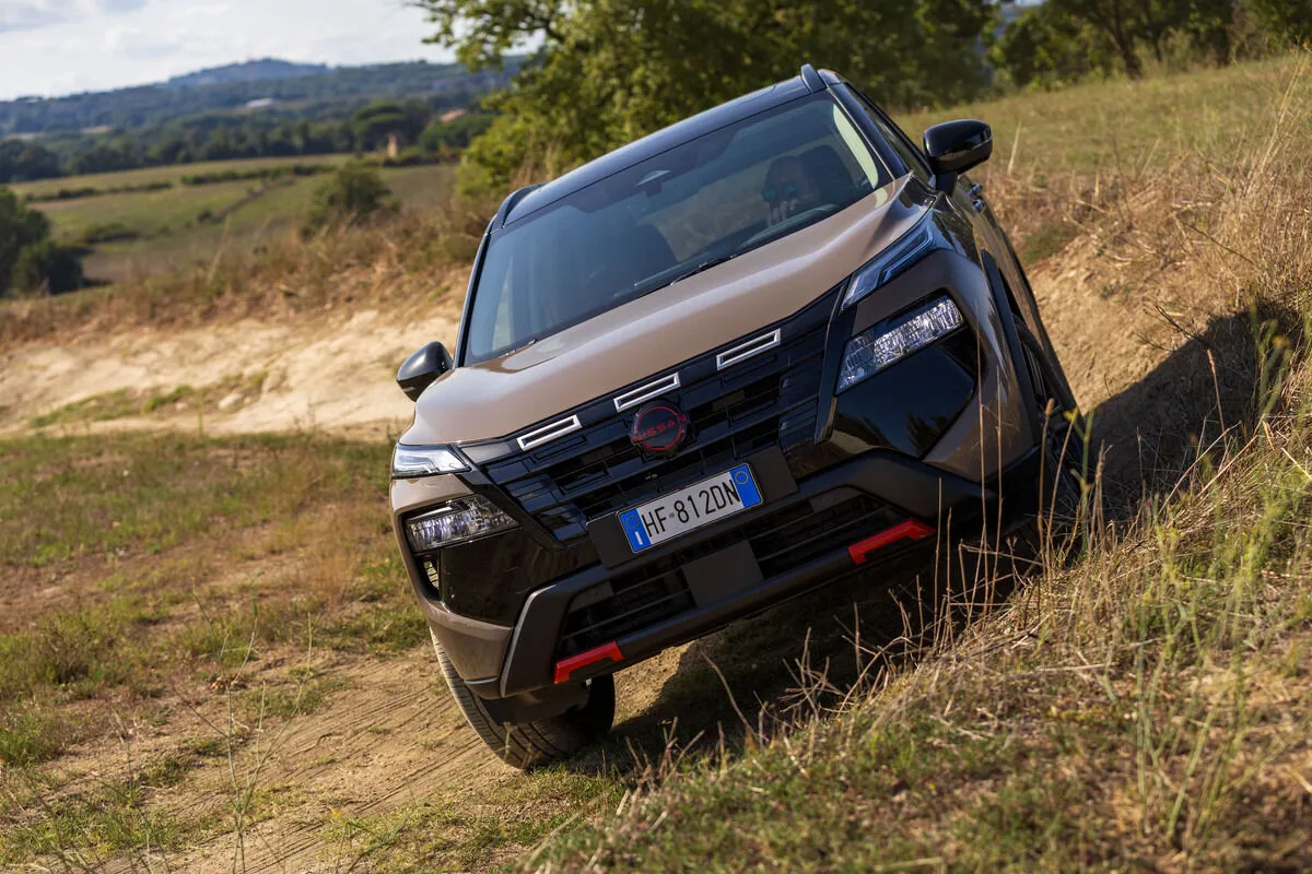 Nissan X-TRAIL Rayakan 25 Tahun Lewat Varian N-TREK Terbaru 2026