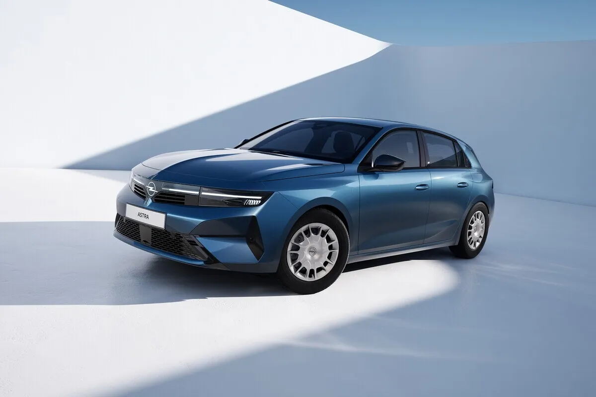 Opel Astra Debuts New Start Trim 2026 With Lower Price