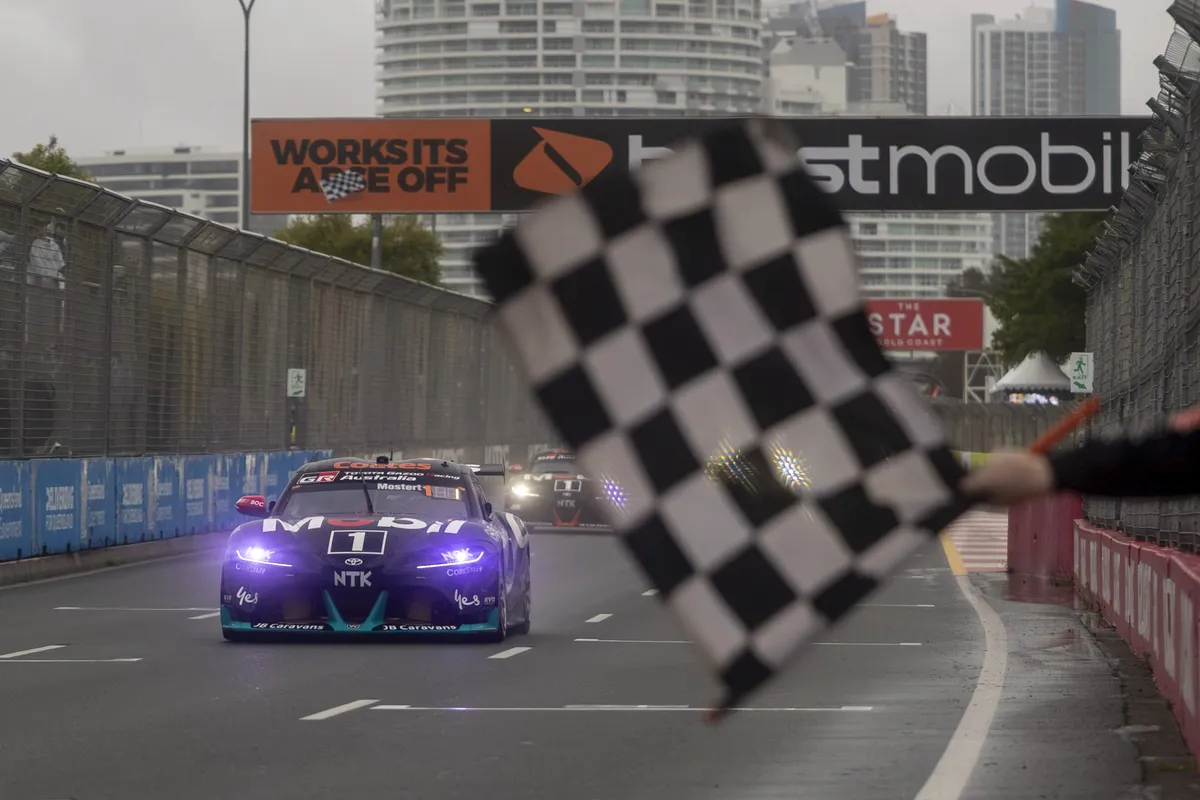 Berita More Racing: Kontroversi Team Orders Supercars 2026 di Gold Coast 500