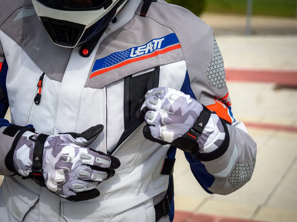 Diskon 15 Persen Perlengkapan Leatt Selama Prime Leatt Days