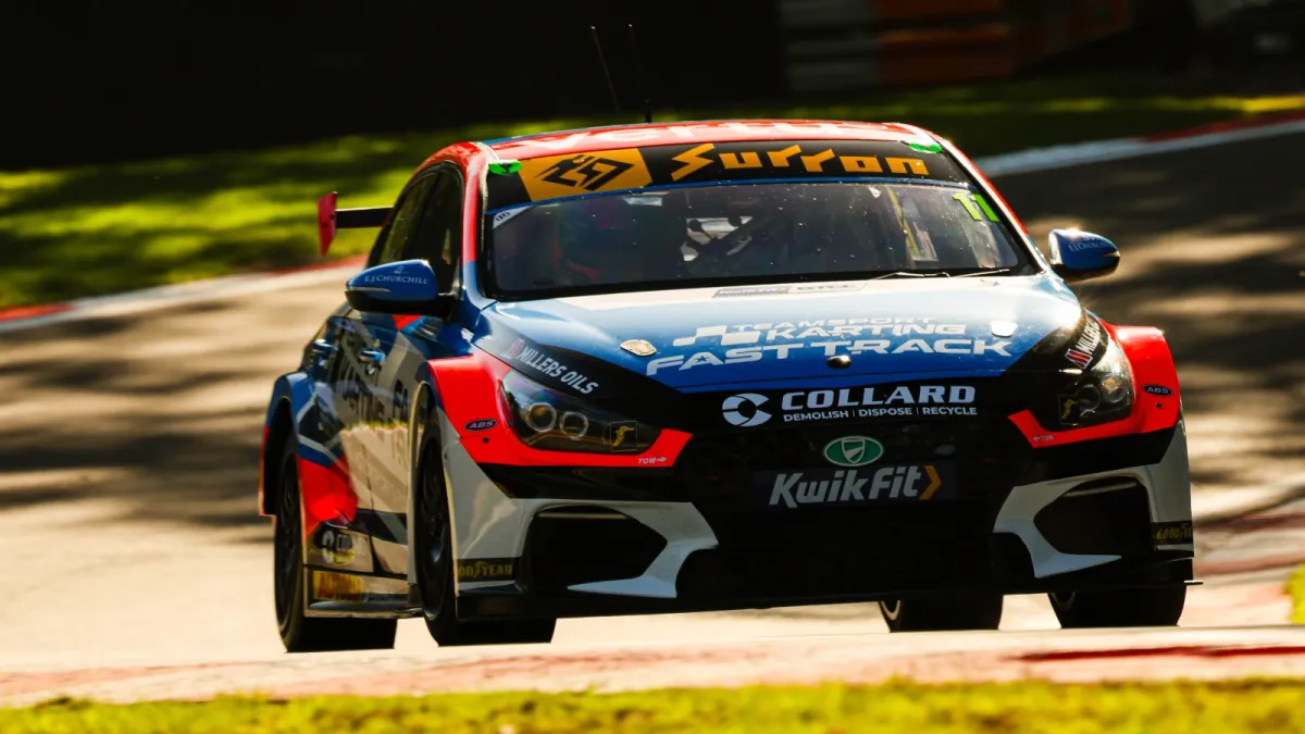 Ricky Collard Akhirnya Rebut Kemenangan Perdana BTCC di Brands Hatch 2026
