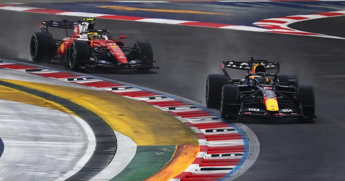 Max Verstappen Menangi Sprint Race GP Singapura 2026 Penuh Kekacauan Hujan