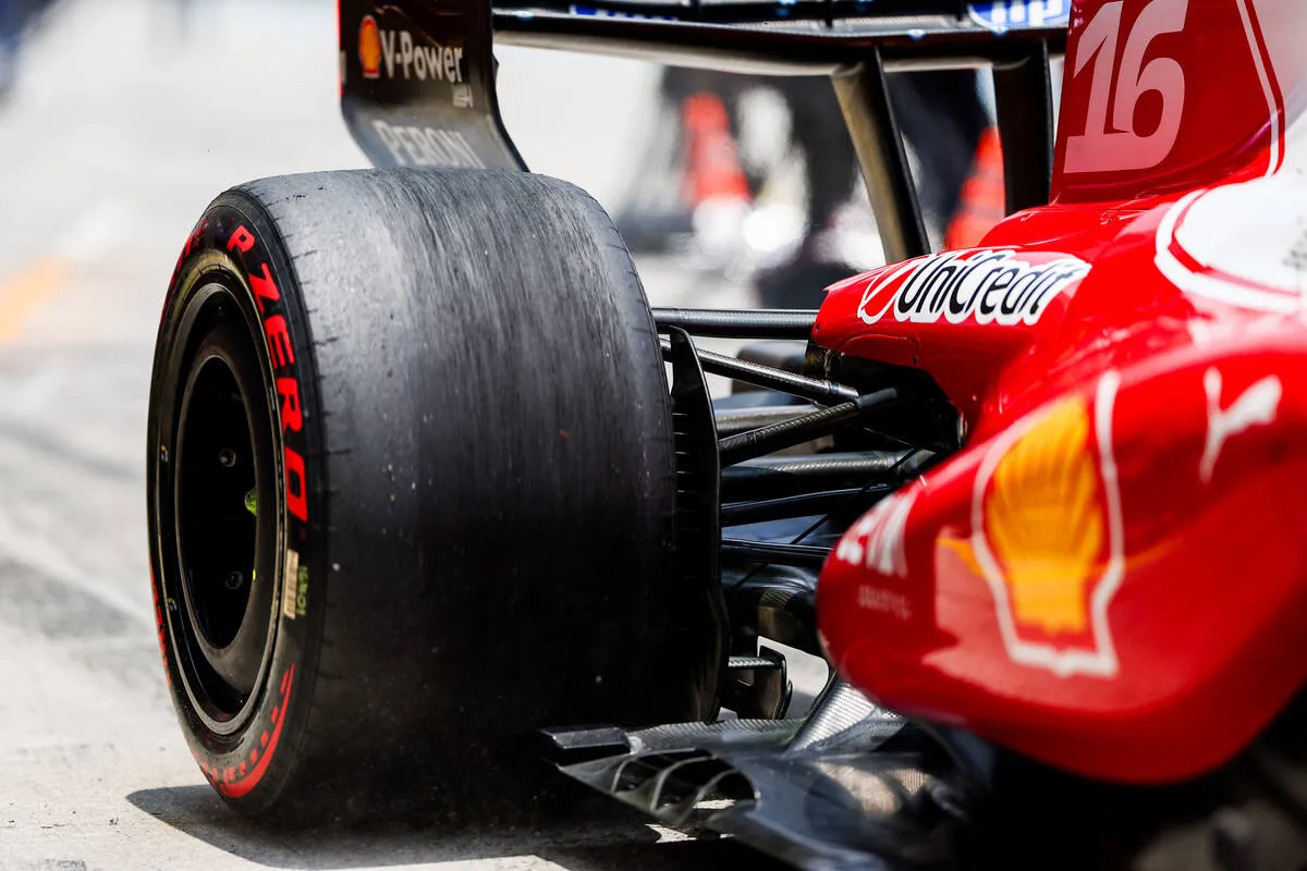 Analisis Pirelli Sepang: Opsi 2-3 Stop dan Perbedaan Strategi Ban