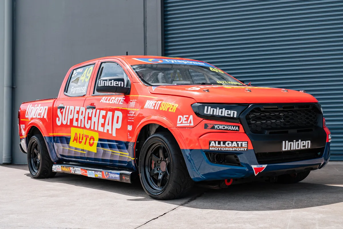 Supercheap Auto Debut di V8 SuperUtes Bersama Chris Formosa di Bathurst