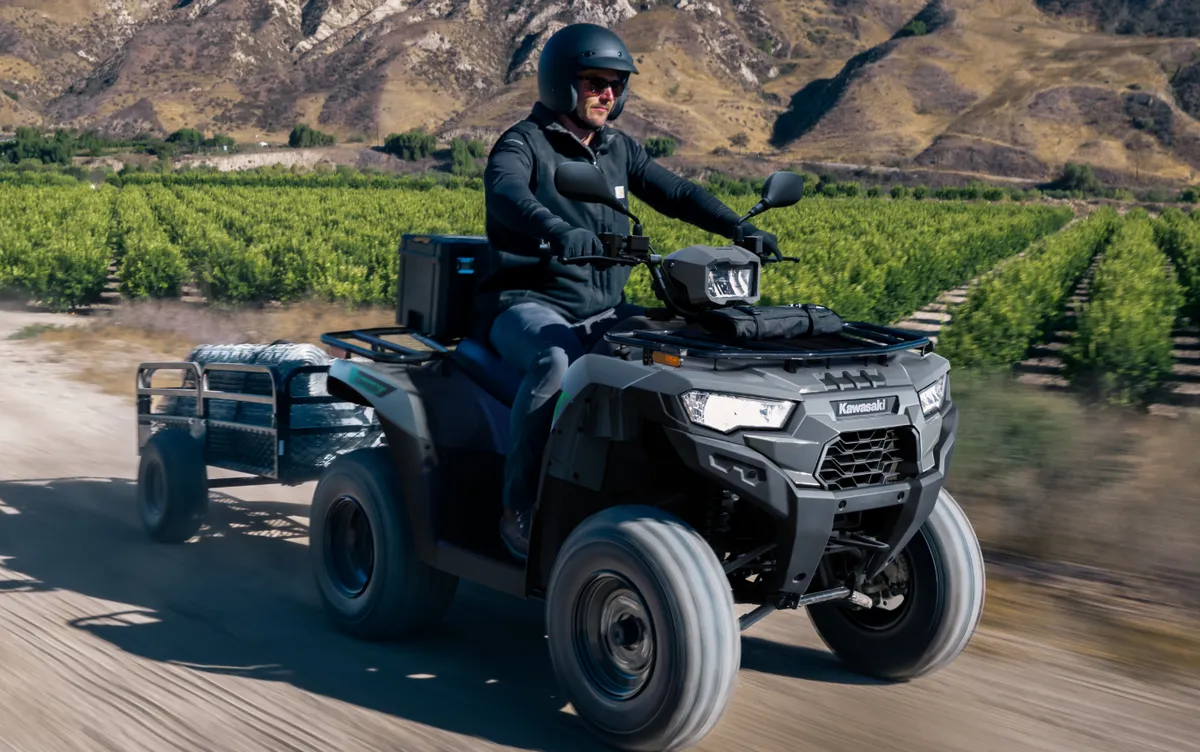 Kawasaki Rilis Brute Force 2027 dengan Homologasi T-Cat untuk Jalan Raya