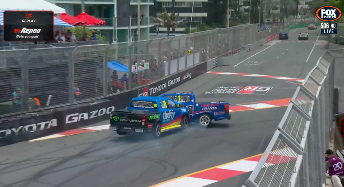 Kecelakaan Spektakuler Guncang Perebutan Gelar V8 SuperUtes 2026 di Gold Coast
