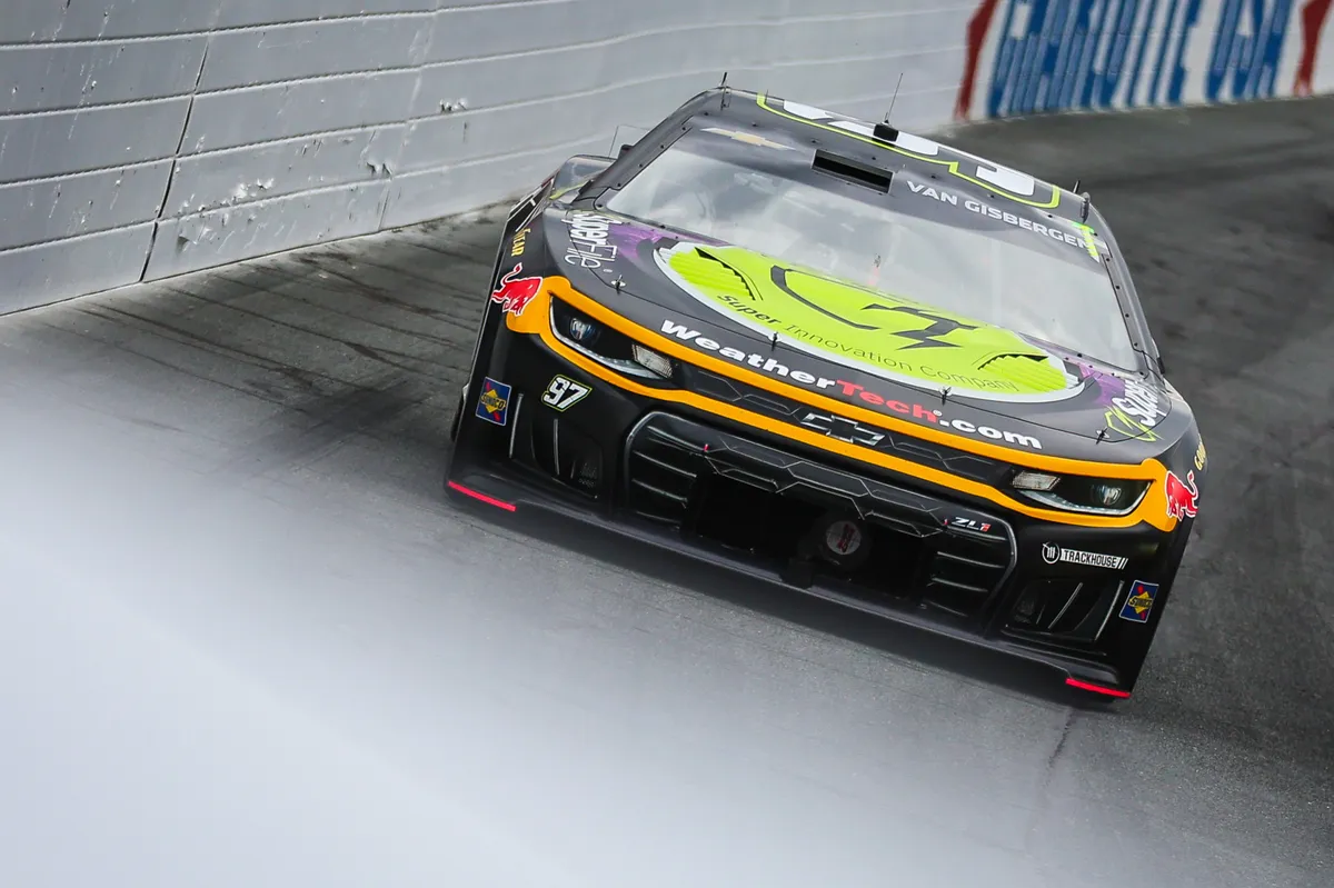 Shane van Gisbergen Revives Trackhouse Racing Form in 2026 NASCAR Season